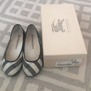 ✨Burberry kids shoe✨🤩